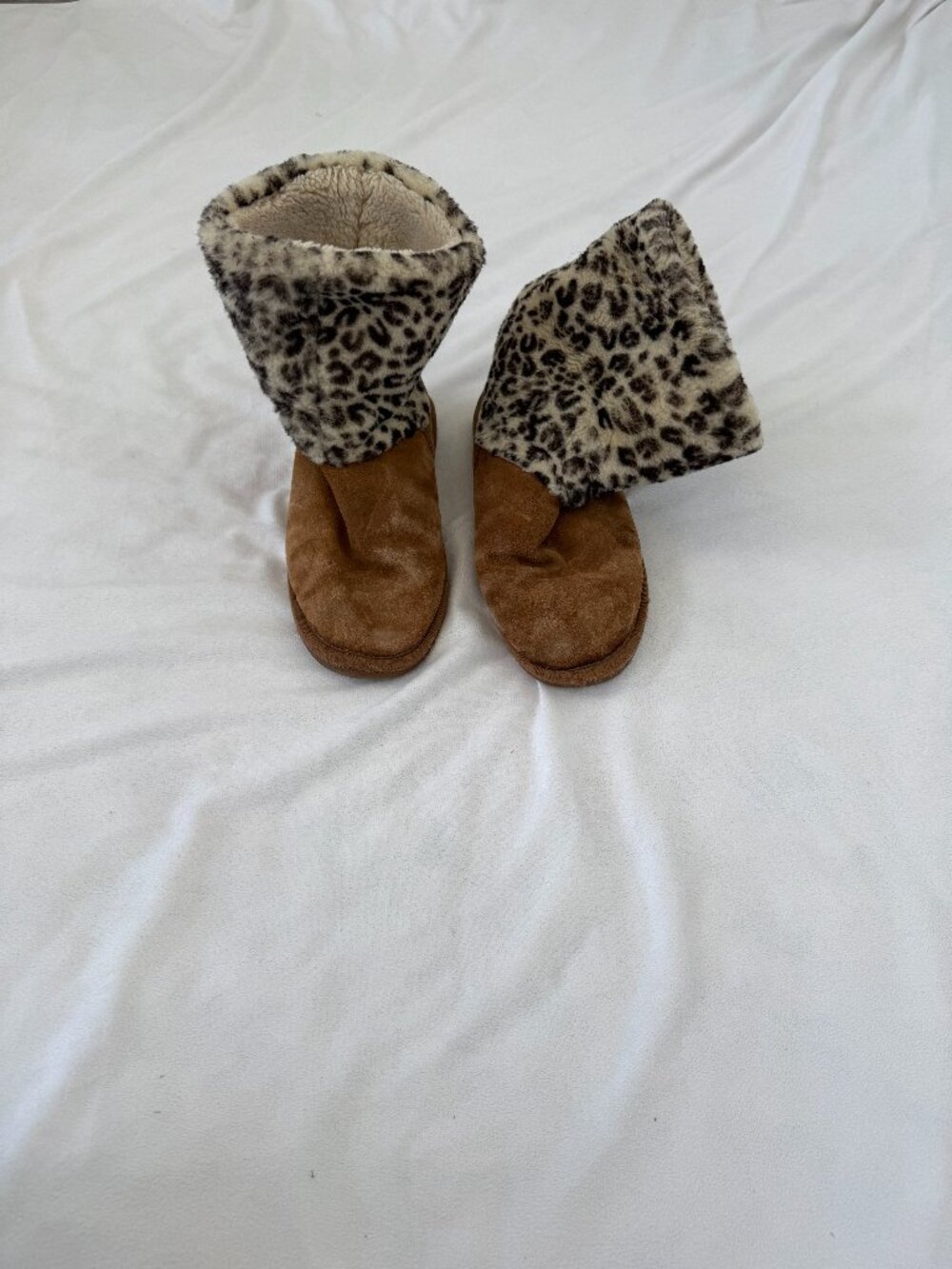 ✨ Snooki Leopard Ugg Boots - Size 9